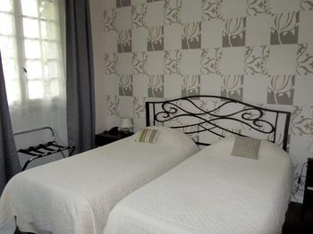 Hotel Logis La Thomasse