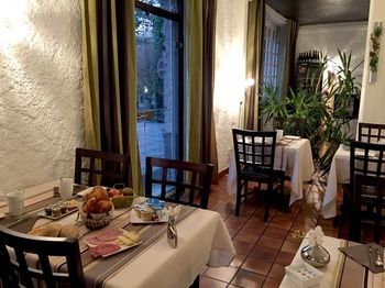 Hotel Logis La Thomasse
