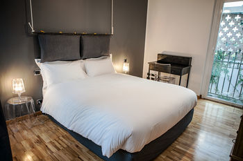 Bed & Breakfast Too Cute - 2b Str8