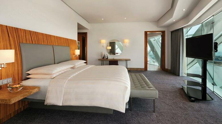 Hotel Hyatt Capital Gate Abu Dhabi