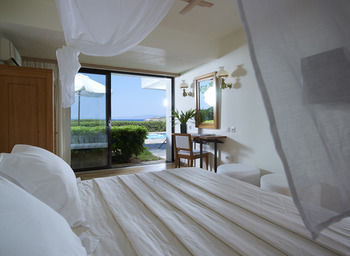 Hotel St Nicolas Bay