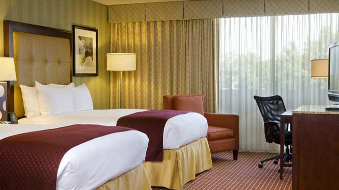 Hotel Doubletree By Hilton Atlanta Northeast/northlake