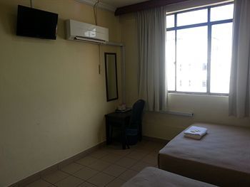Hostal Iskandar Sinsuran Guesthouse