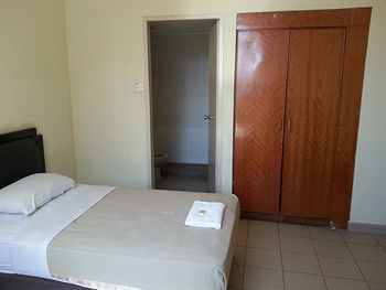 Hostal Iskandar Sinsuran Guesthouse
