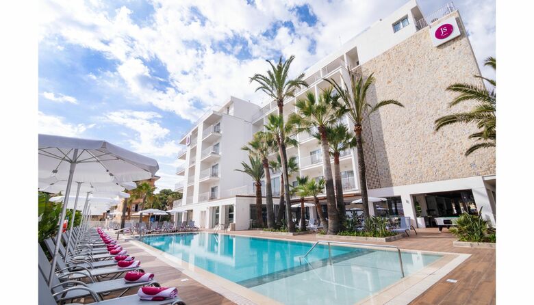 Js Yate Hotel