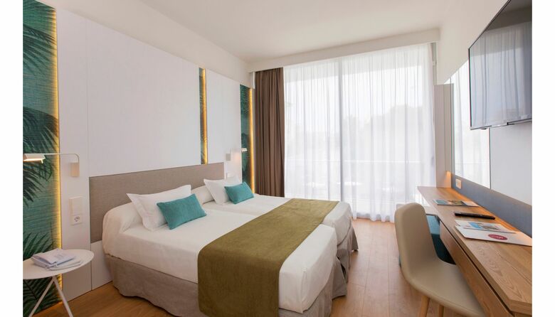 Js Yate Hotel