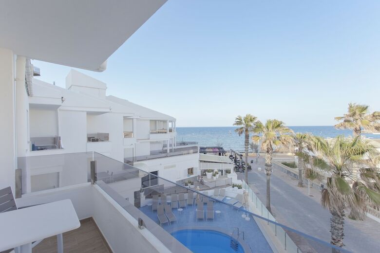 Apartamentos Ses Roquetes (.)