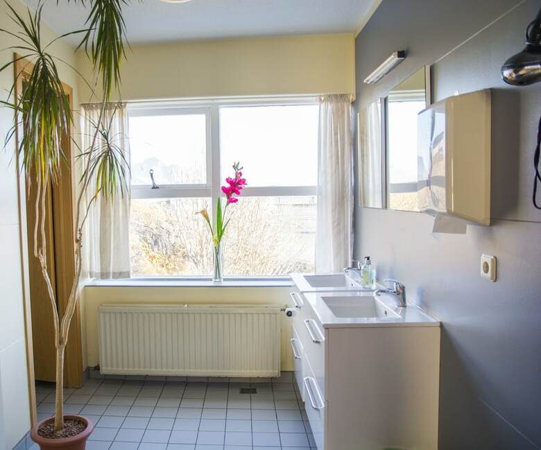 Hostal Guesthouse Hvammur