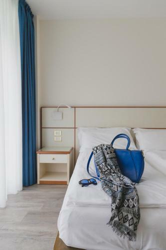 Hotel Holiday