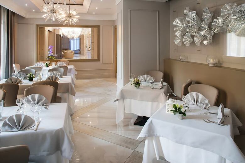 Hotel Dei Fiori - Spa E Ristorante