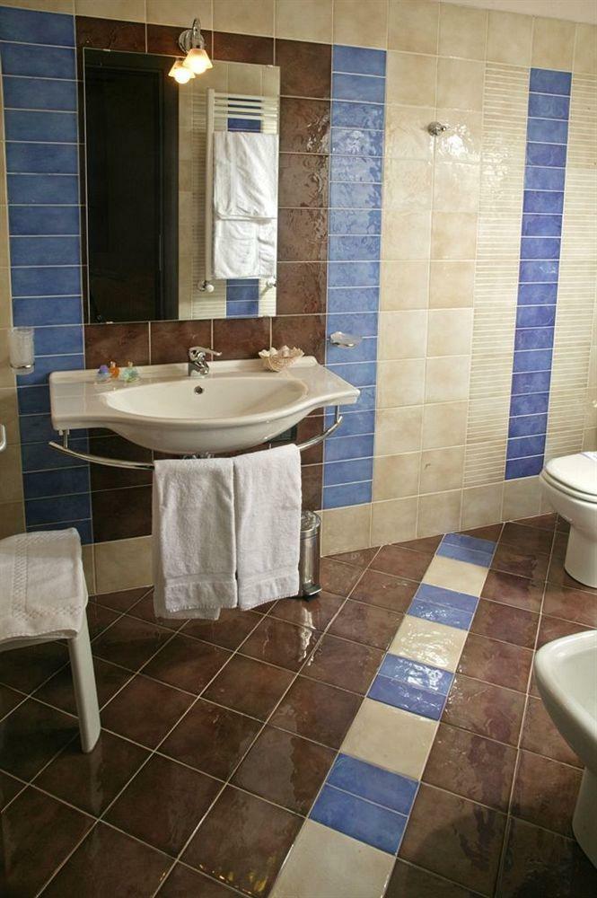 Cerri Hotel