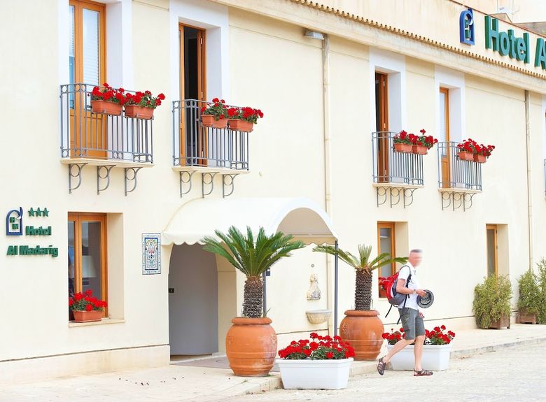 Hotel Al Madarig