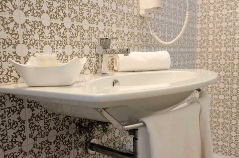 Qui Hotel