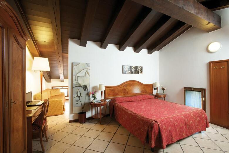 Hotel Antico Borgo La Muratella
