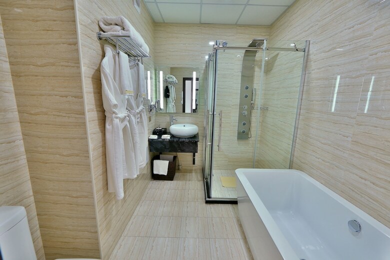 Damas International Hotel