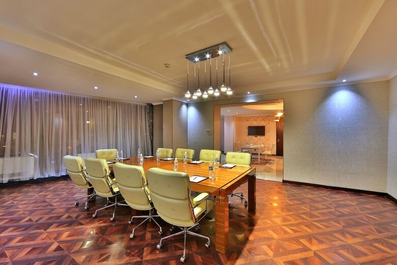 Damas International Hotel