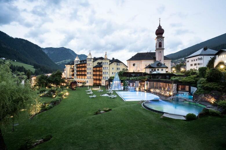 Hotel Adler Dolomiti Spa & Sport Resort