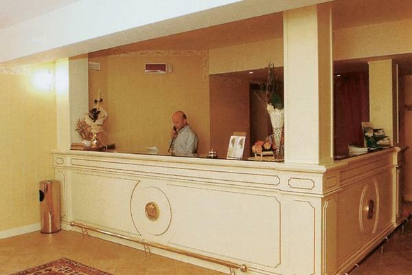 Hotel Riva Del Sole