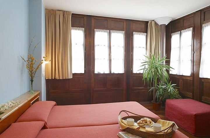 Hotel La Plaza II