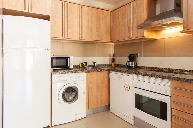 Apartamentos Playamarina