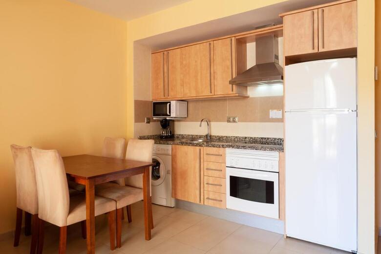 Apartamentos Playamarina