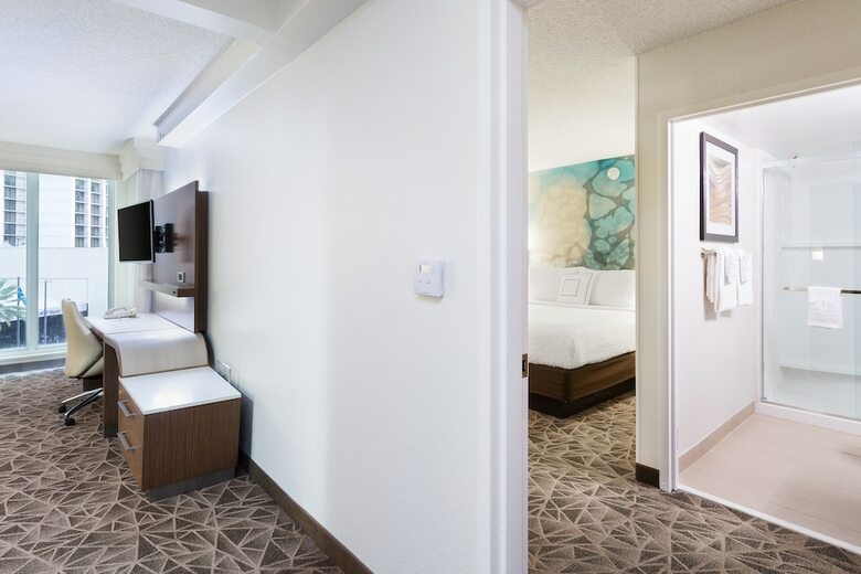 Hotel Courtyard By Marriott Miami Downtown