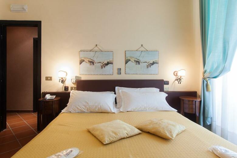 Toledo Hotel
