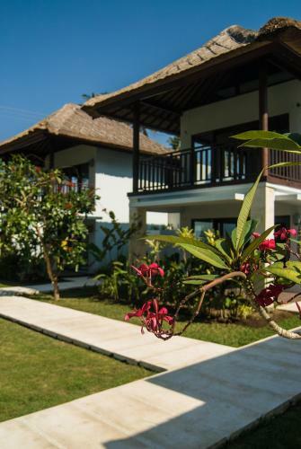 Hotel Living Asia Resort And Spa