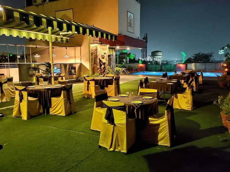 Hotel Atulyaa Taj