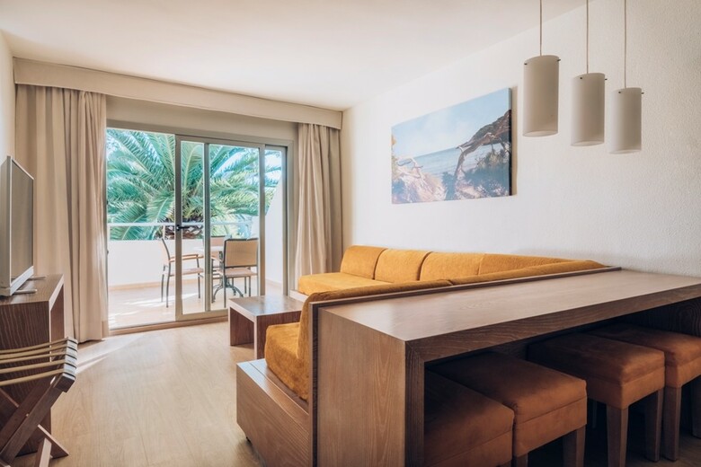 Aparthotel Iberostar Waves Pinos Park