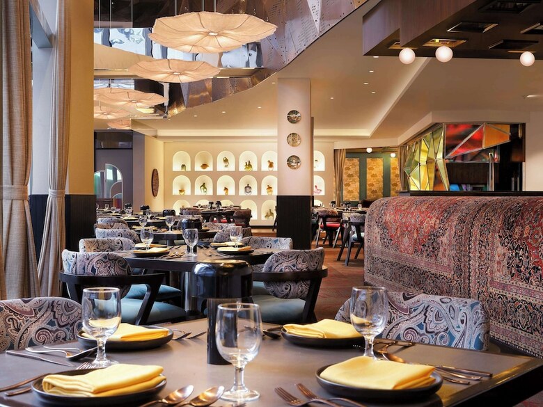 Novotel Kolkata Hotel And Residences