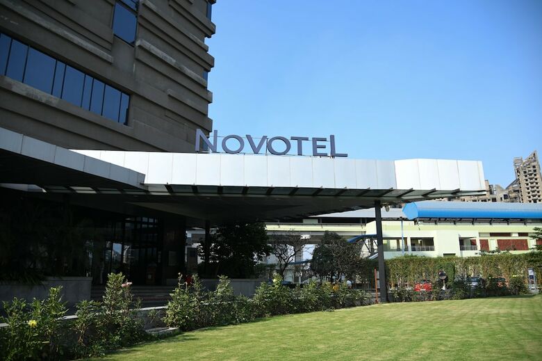 Novotel Kolkata Hotel And Residences