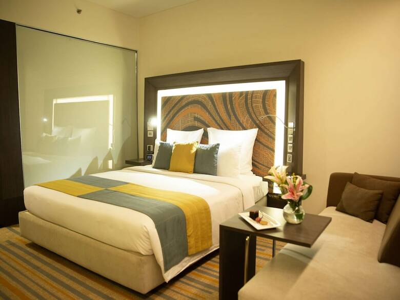 Novotel Kolkata Hotel And Residences