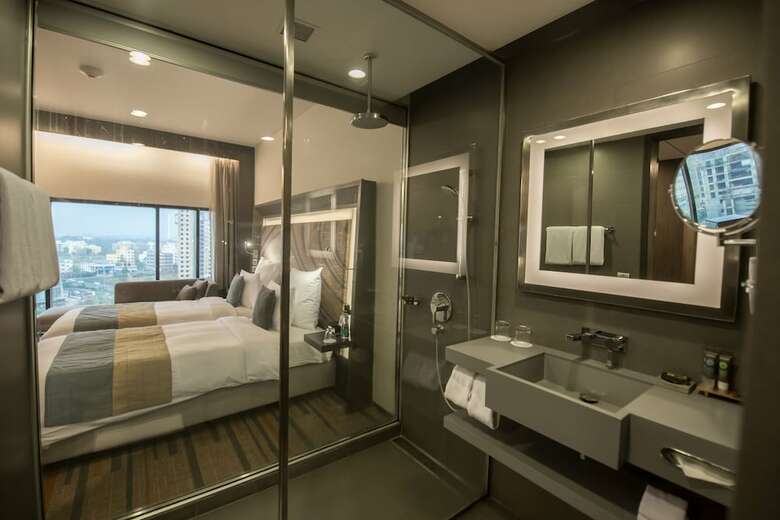 Novotel Kolkata Hotel And Residences