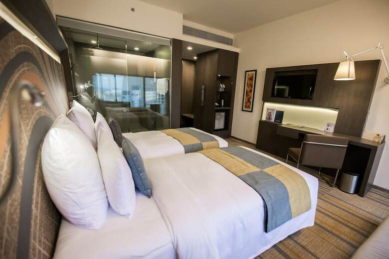 Novotel Kolkata Hotel And Residences