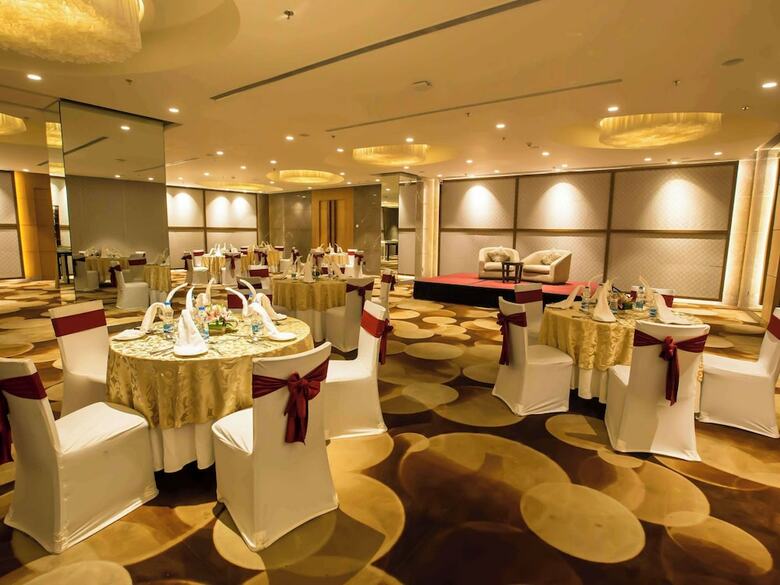 Novotel Kolkata Hotel And Residences