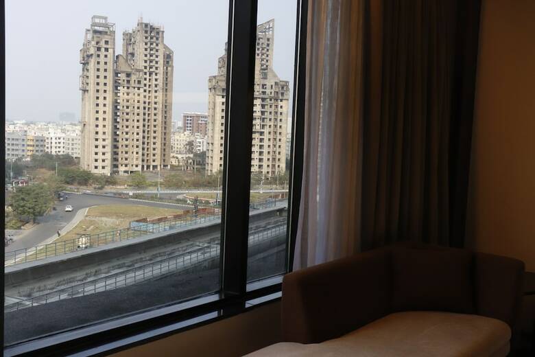 Novotel Kolkata Hotel And Residences