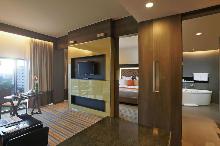 Novotel Kolkata Hotel And Residences