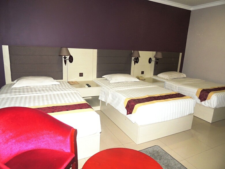 Tilko Jaffna City Hotel