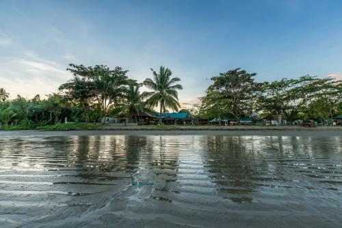 Hotel Beringgis Beach Resort & Spa