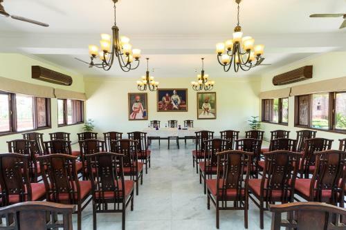 Bijolai Palace A Treehouse Palace Hotel