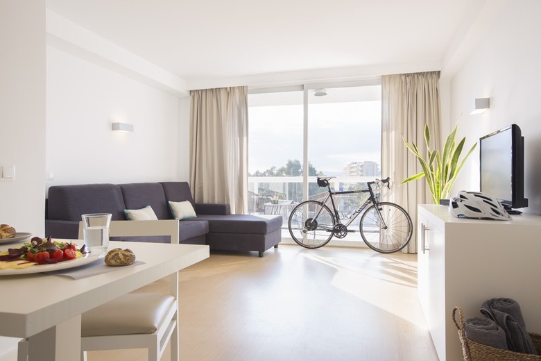 Las Gaviotas Suites Hotel
