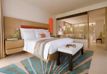 Hotel Renaissance Phuket Resort & Spa