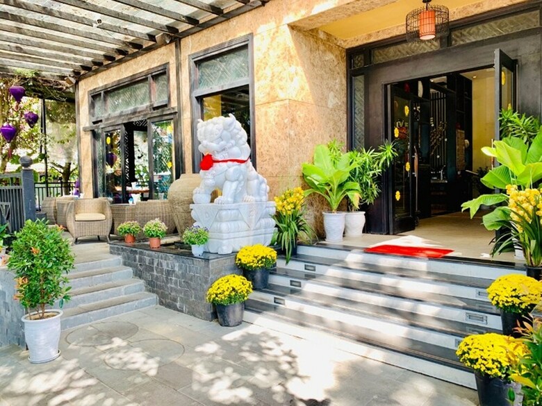 Royal Riverside Hoi An Hotel