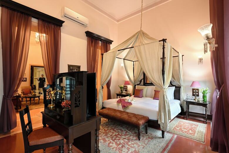 Hotel Nadesar Palace