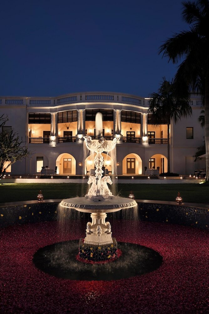 Hotel Nadesar Palace
