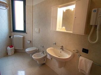 Eden Hotel