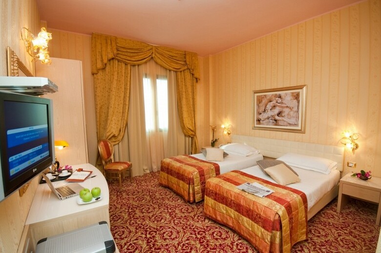 Hotel Uniqo Sempione Fiera