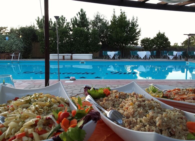 Hotel Pausania Inn