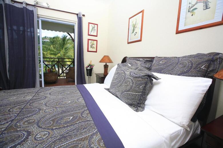 Hotel Marigot Beach Club & Dive Resort